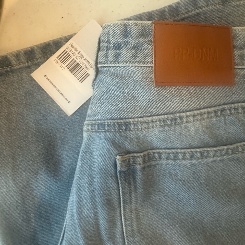 Princess Polly Jeans NWT with Beaded Pearlise Trim on pockets